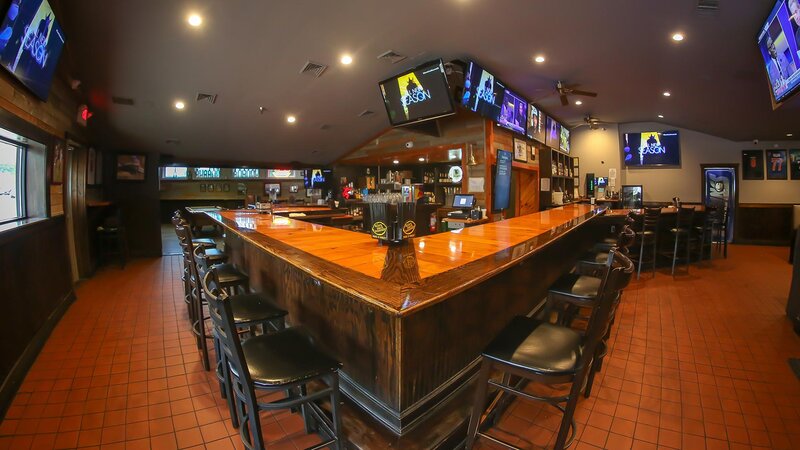 Sidelines Sports Bar & Grill - Gallery Photo 2